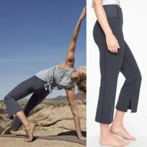 Athleta Barre Kick Flare Crop Yoga Pants Flint Gray, Large